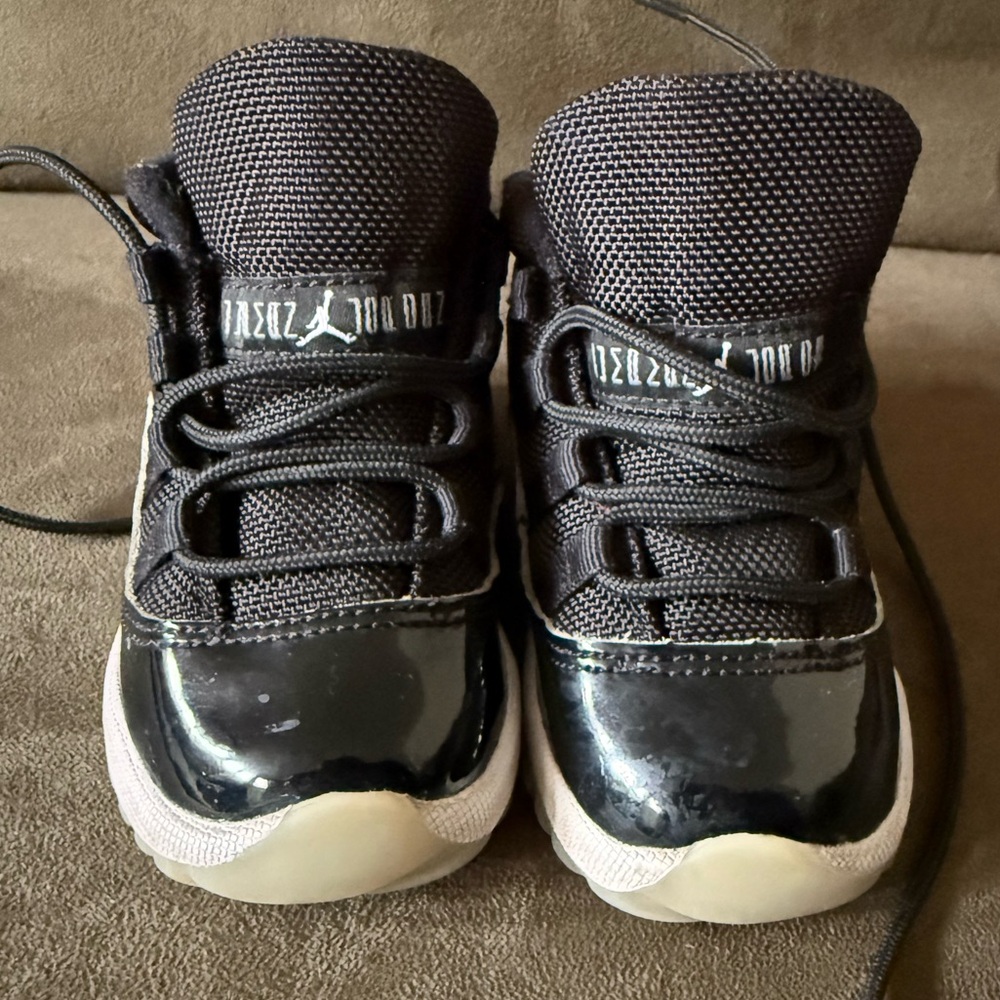 Toddler Air Jordans Retro 11s